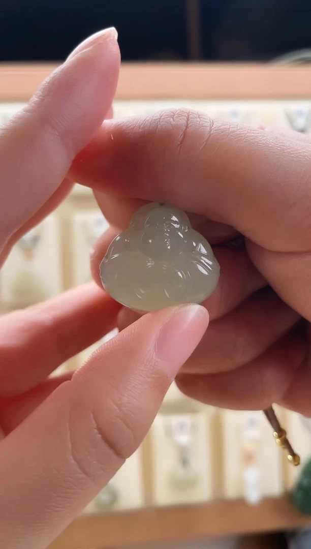 【闪购商品】和田玉颈饰未镶嵌和田玉抱抱佛