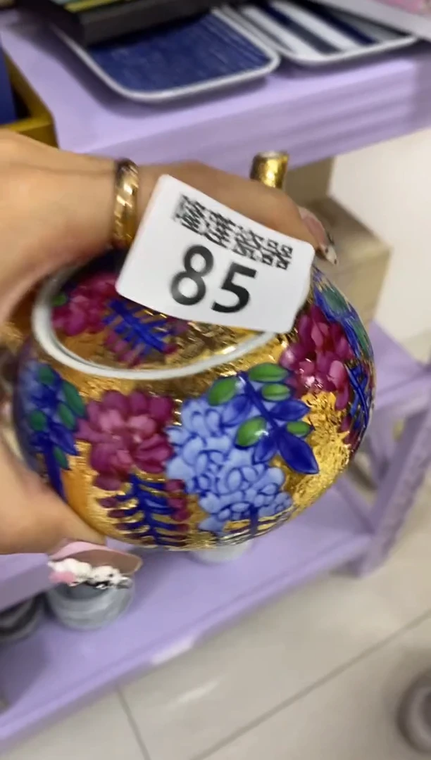 瓷片L****g隆莲瓷器欢迎大家