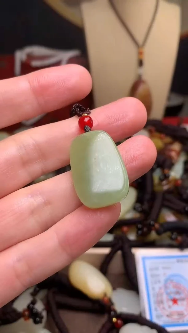 颈饰未镶嵌和田玉新疆料青海料清水和田玉吊坠