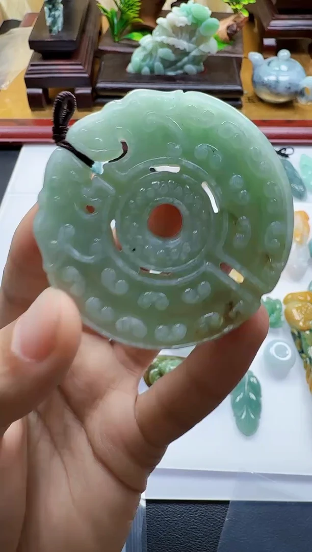 吊坠(不含链)未镶嵌翡翠1