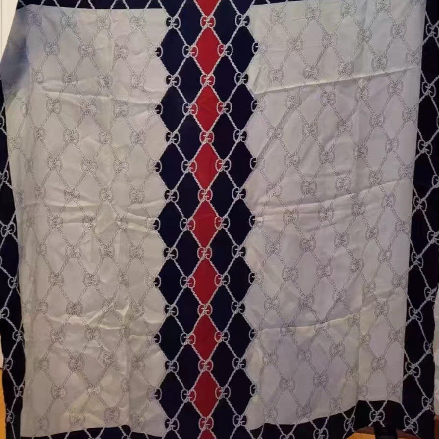 未使用 GUCCI/古驰 小花Jerry 90*90CM 丝巾 拼色