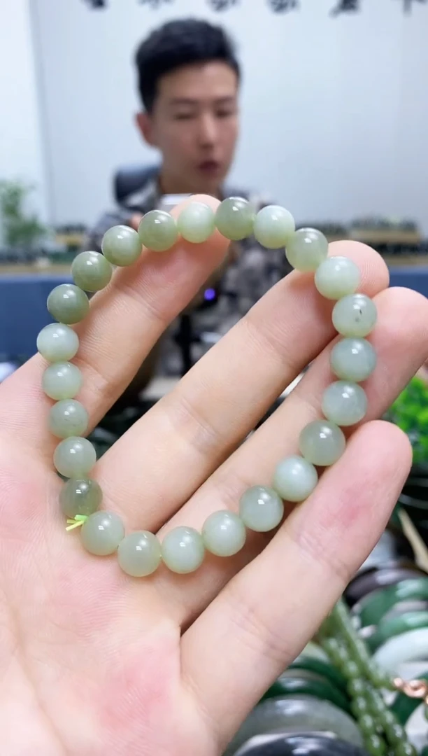 和田玉手镯未镶嵌8mm