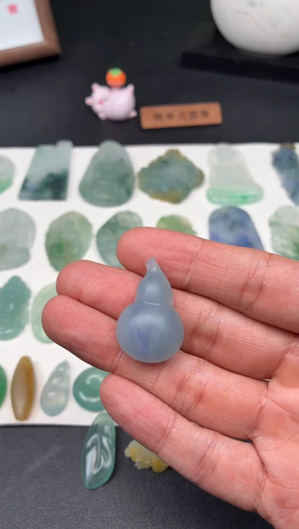 未镶嵌定制翡翠翡翠