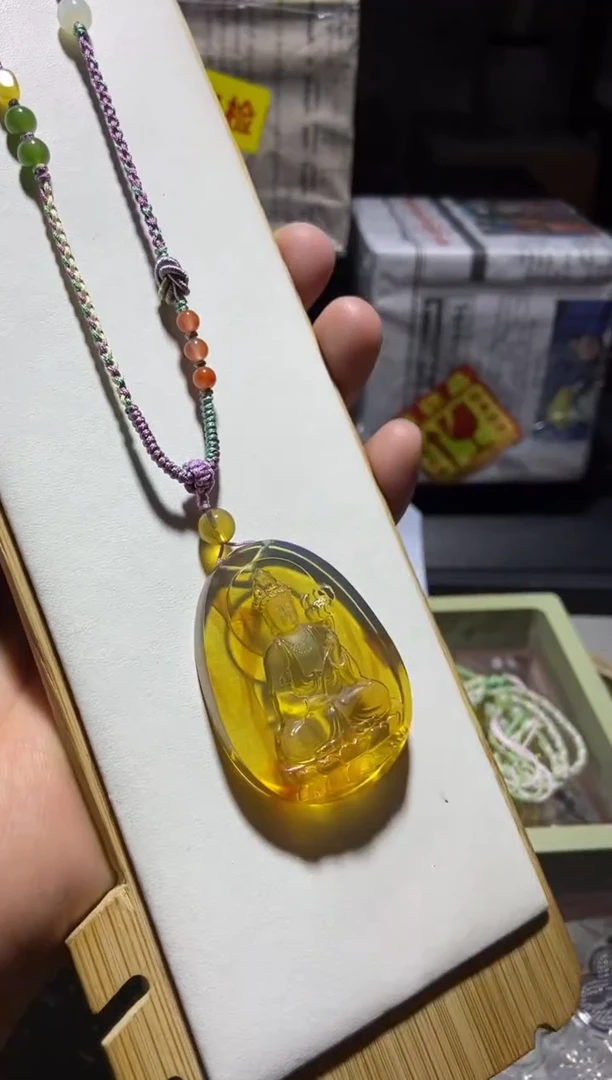 琥珀颈饰未镶嵌大势至