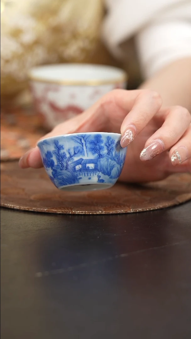 【闪购商品】杯看山柴窑青花山水