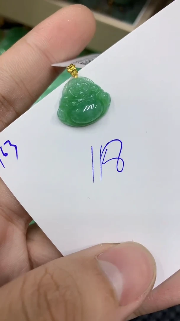 颈饰18K金镶嵌翡翠缅甸A货翡翠