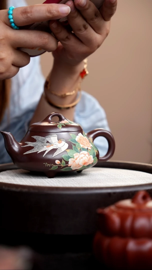 茶壶紫砂紫茄泥汉棠石瓢泥绘燕子