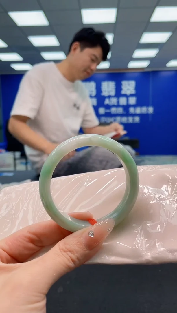 翡翠手镯未镶嵌 AAAAAAAAA