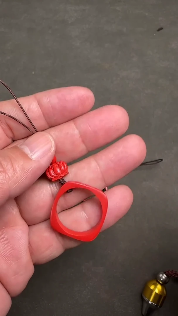 【闪购商品】白玉菩提吊坠561020-莲花手机挂件