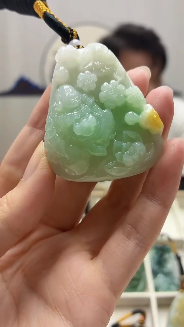 未镶嵌定制翡翠5060zm-毛货挂件48