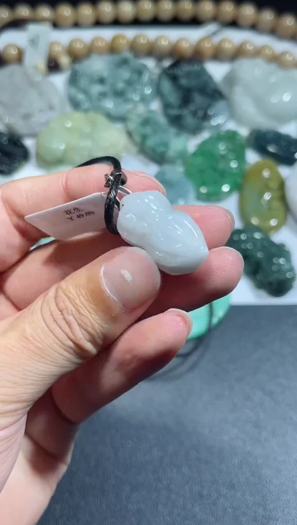 【闪购商品】翡翠颈饰未镶嵌00011011