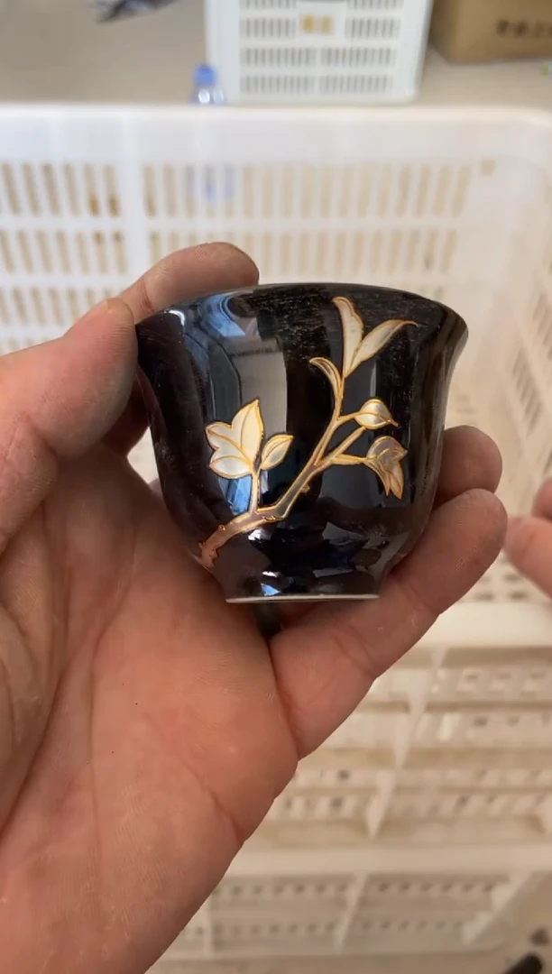 无运费险有瑕疵的摄影的产品有使用过的痕迹有点脏介意勿拍