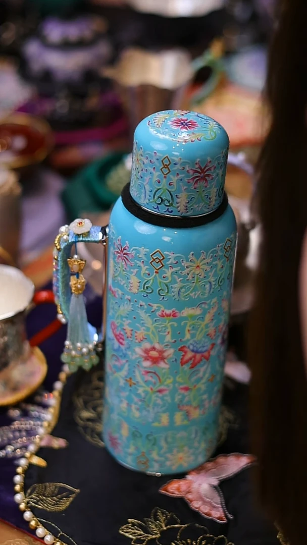 【闪购商品】摆件山怂阿卿直播间@@保温壶