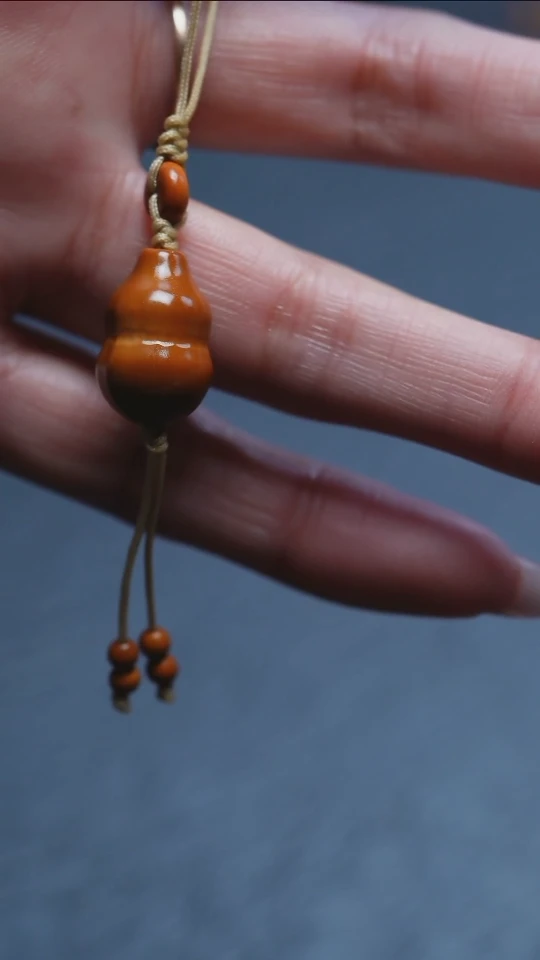 【闪购商品】橄榄核吊坠苏工橄榄核