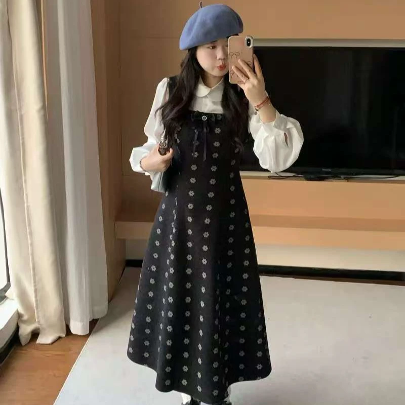 【肉肉家】气质显瘦黑色赫本风花朵背带连衣裙衬衫两件套时尚套装