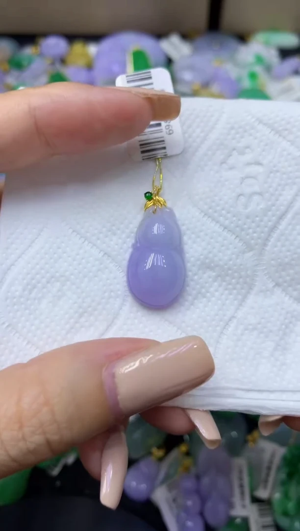 颈饰18K金镶嵌翡翠天然缅甸翡翠A货