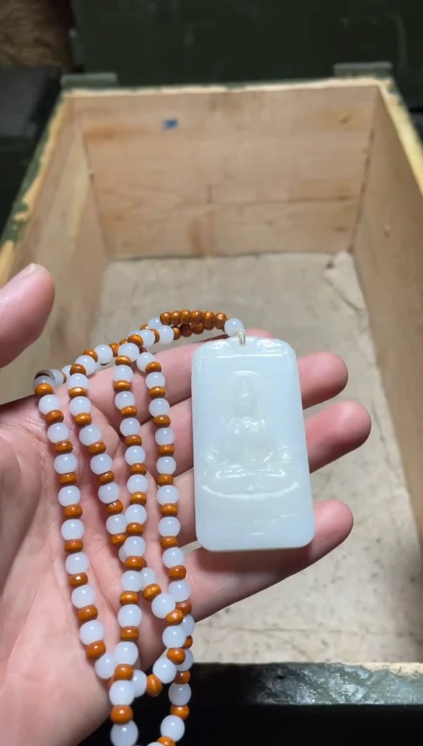 【闪购商品】观音带链子1件