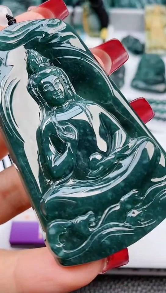 【闪购商品】翡翠颈饰未镶嵌