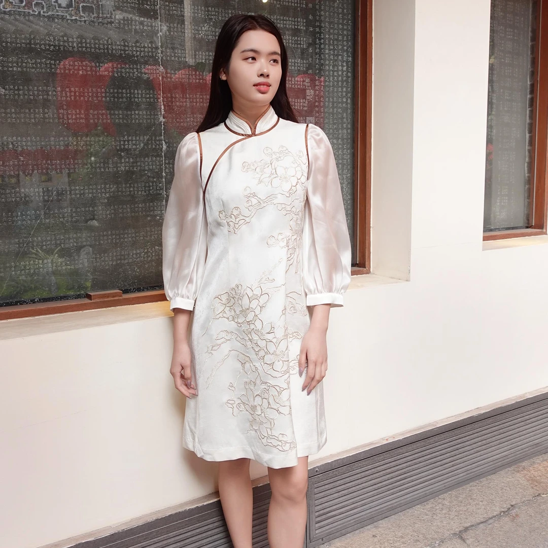 香云故里·羊城八景木棉真丝小A摆旗袍XB24-S12033