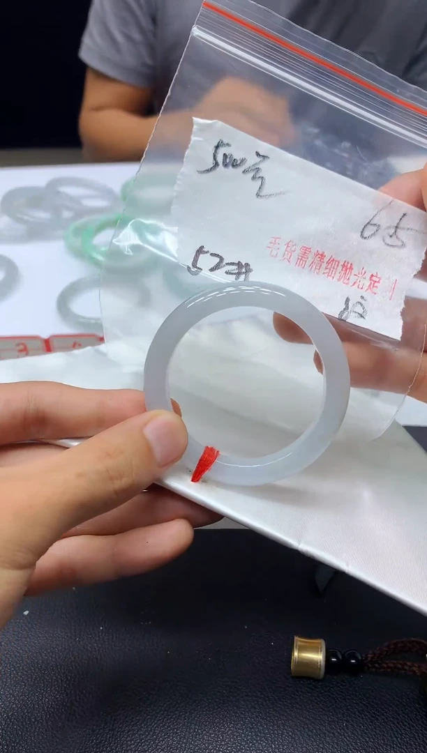 定制翡翠毛货需要精细抛光未镶嵌天然A货翡翠