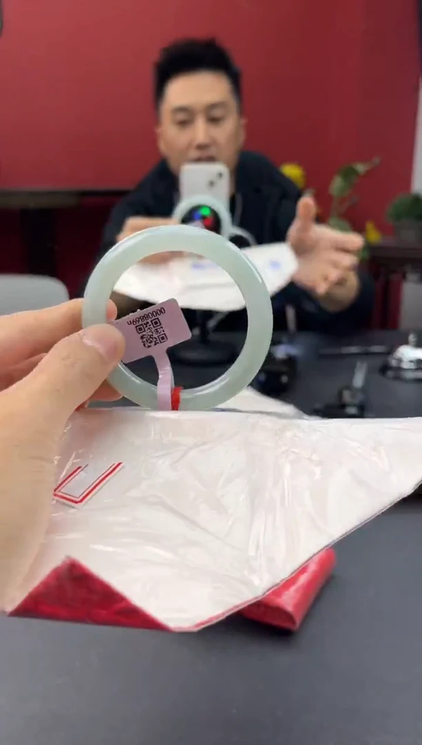 未镶嵌手镯翡翠6    52.9