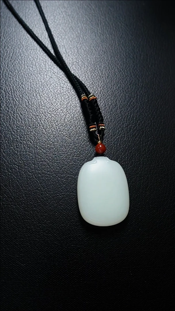 【闪购商品】和田玉颈饰未镶嵌无事牌