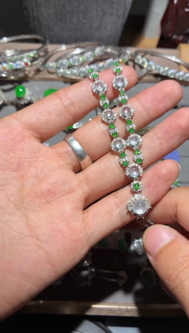 颈饰银S925镶嵌翡翠 全量