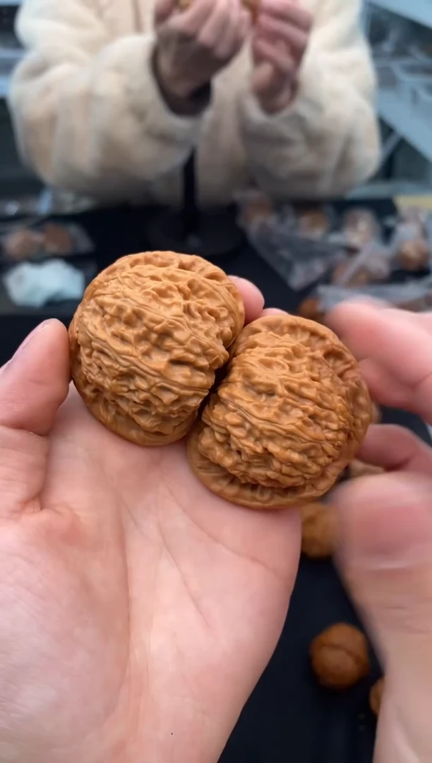 【闪购商品】文玩核桃把件白狮子45-t876