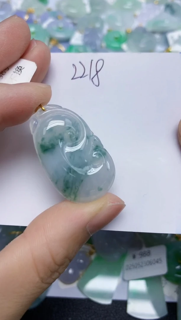 翡翠18K金镶嵌颈饰天然缅甸翡翠A货