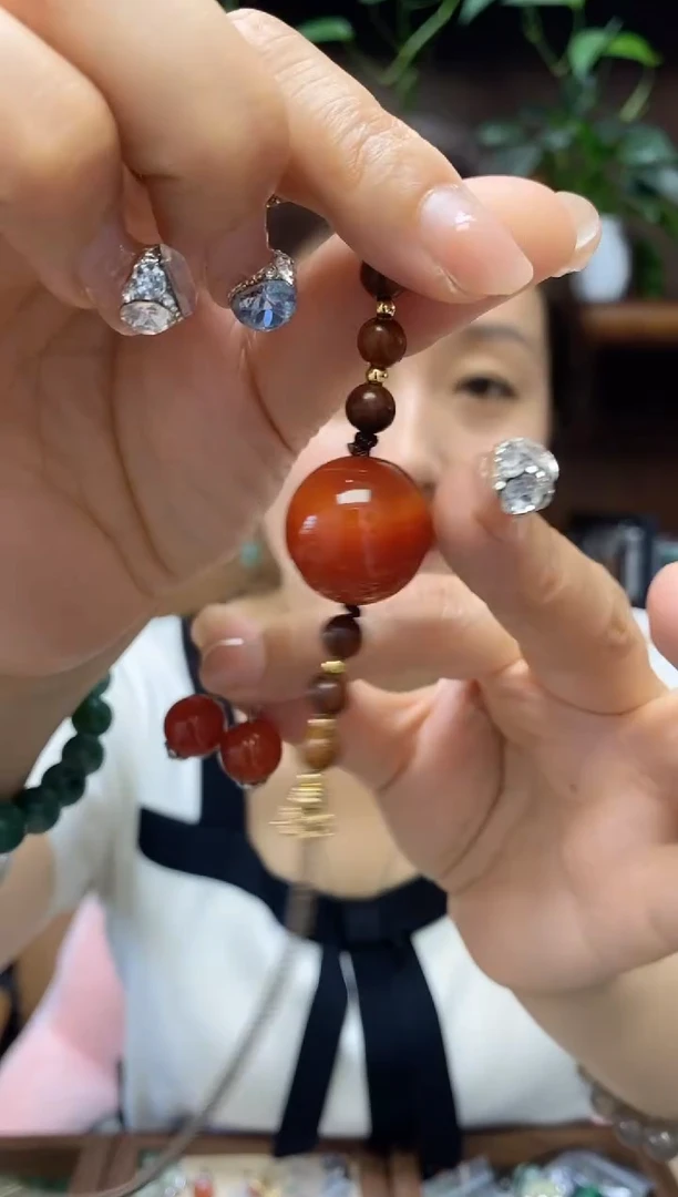 玛瑙/玉髓吊坠未镶嵌多样性发货其中发一