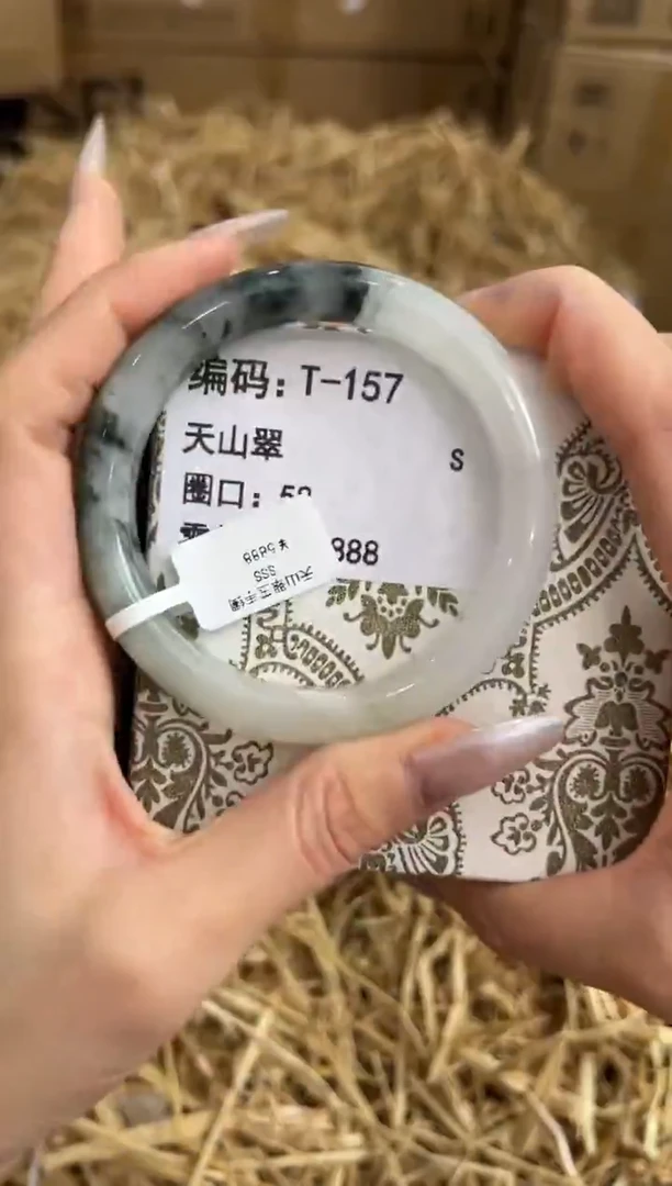 未镶嵌手镯石英质玉T-157