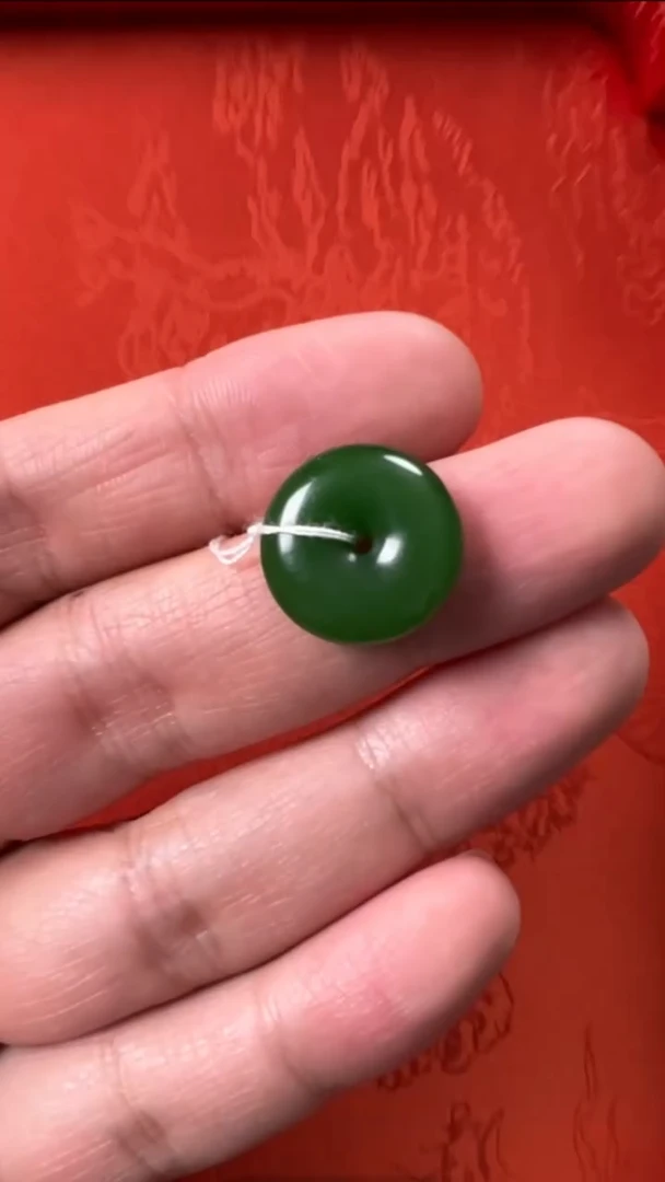 【闪购商品】和田玉挂件未镶嵌俄碧菠菜绿平安扣