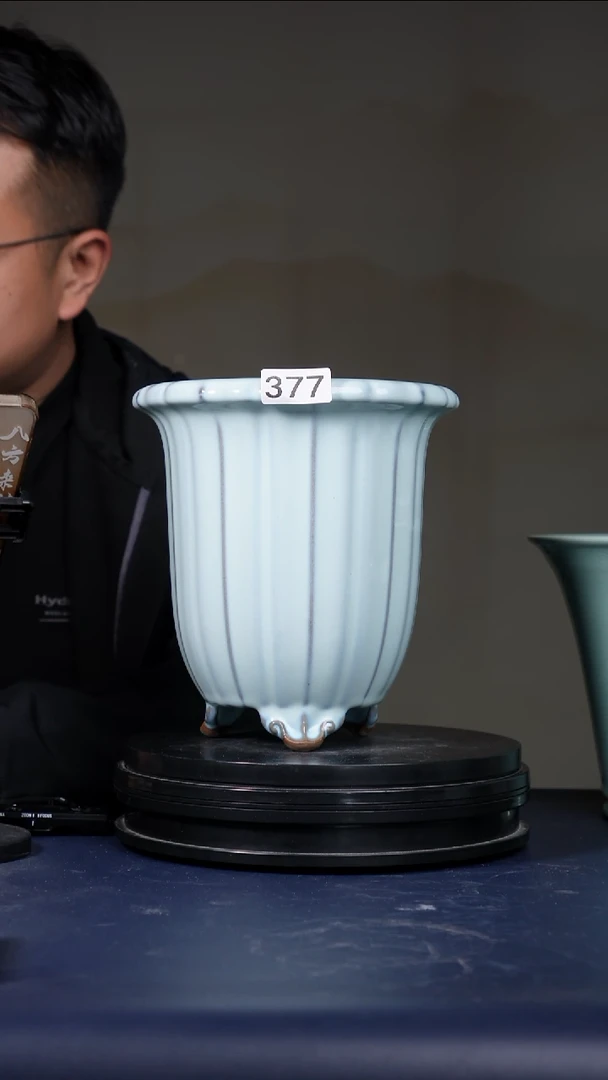 其他瓷品**兰福利377号月白菱花盆