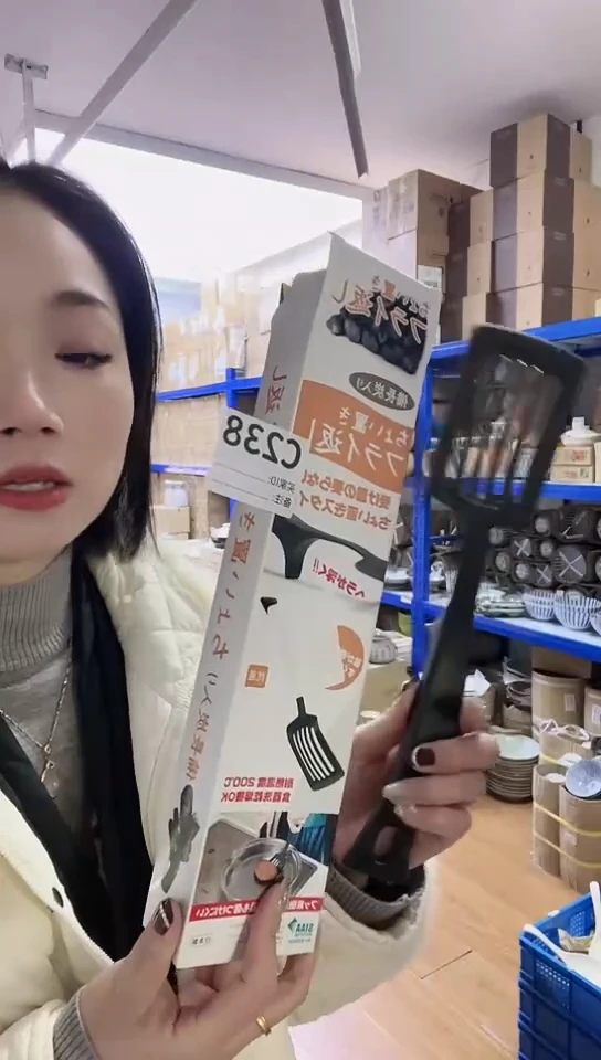 【闪购商品】瓷片进口家用百货煎铲一只C238