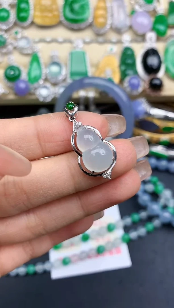 颈饰18K金镶嵌翡翠313-中国好珍宝