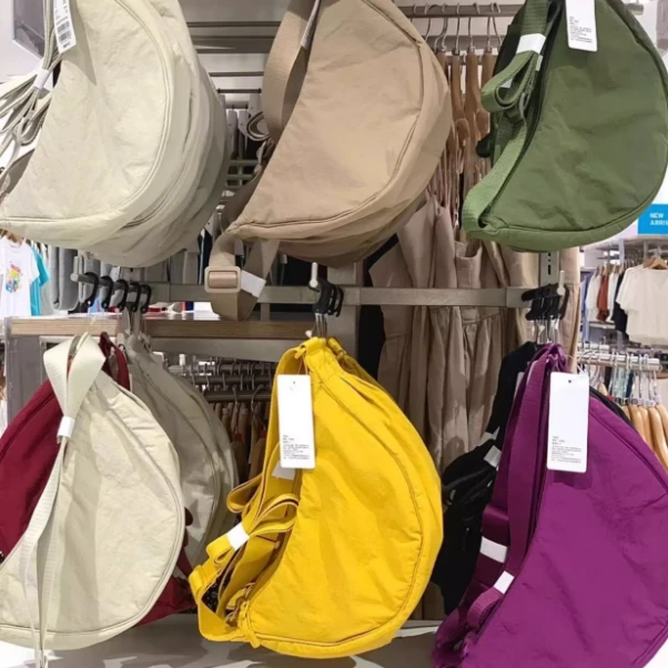 挎包百搭ins饺子包包包腋下包单肩包轻便可调节男女潮时尚慵懒风