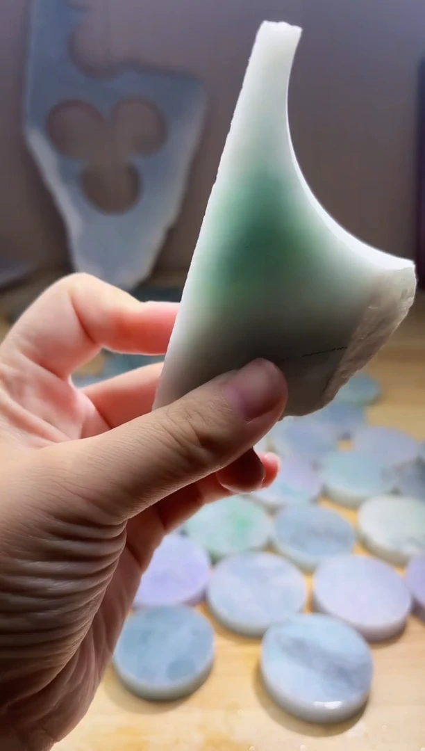 翡翠未镶嵌颈饰翡翠A货 姜谭290