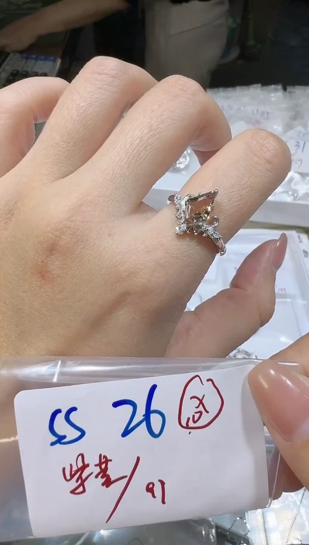 【闪购商品】水晶戒指银S925镶嵌多样性发一SS26