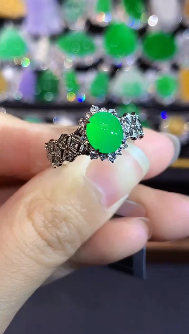 18K金镶嵌戒指翡翠LSR多样性发其一