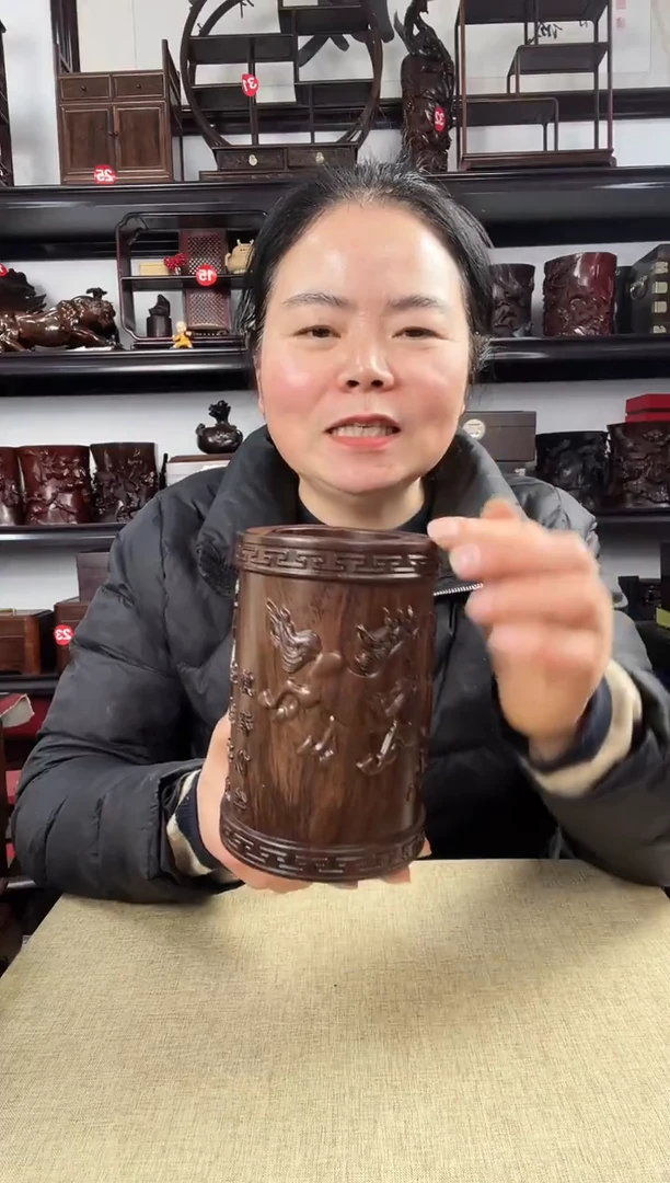 木大马笔筒老李红木工艺品
