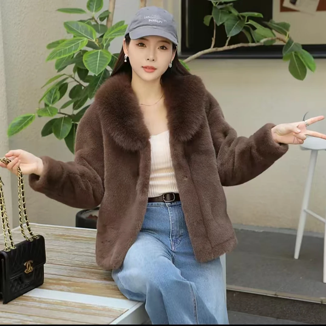 60长毛领款皮毛一体外套女短款中老年秋冬季上衣