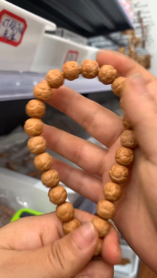 【闪购商品】猴头核桃吊坠饕餮