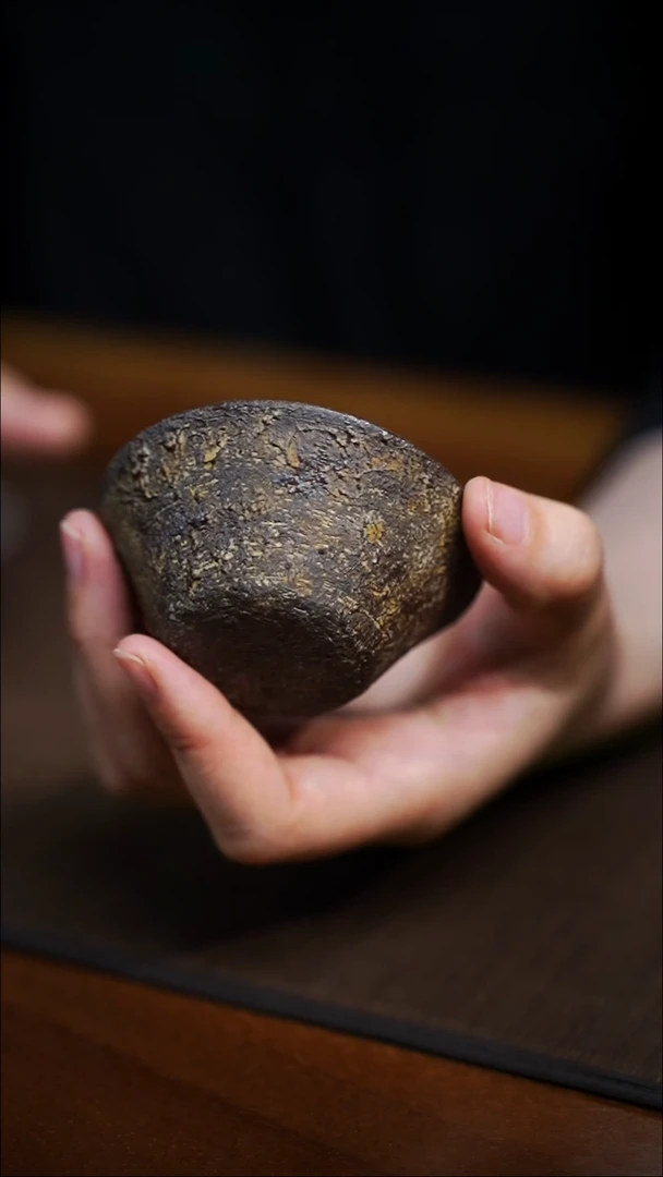 纯手工制作 黑紫砂斗笠杯