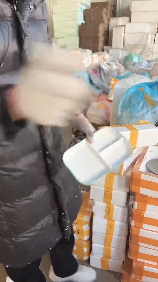 闪电购44号1个颜色随机破损包赔不补发