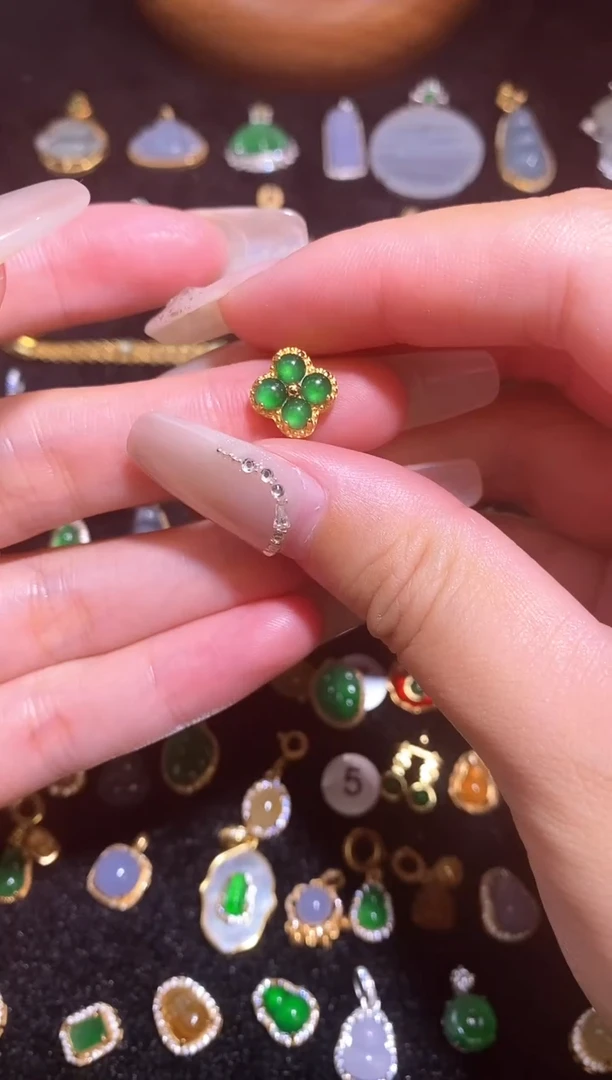 颈饰银S925镶嵌翡翠天然a货翡翠