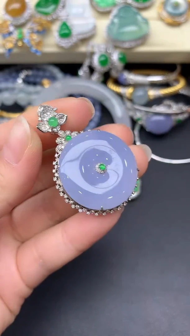 颈饰18K金镶嵌翡翠371-雪姐翡翠天天见