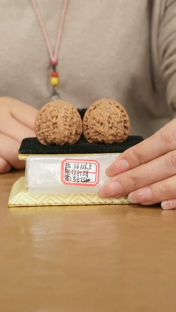 把件文玩核桃密纹狮子头