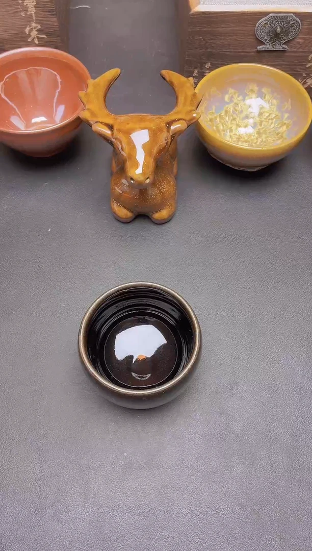 茶盏微瑕           2