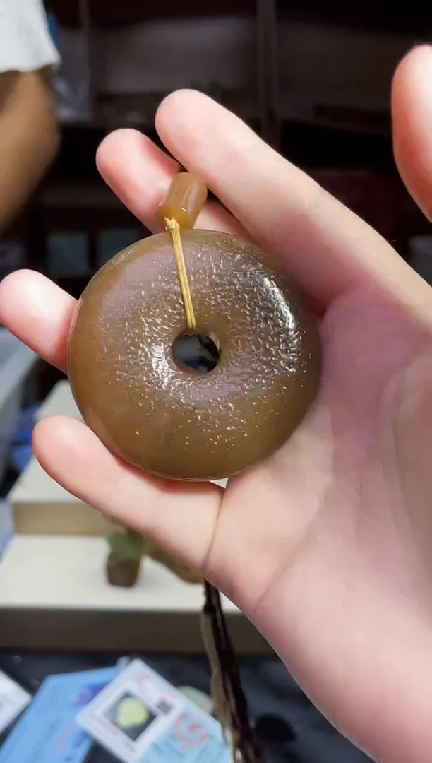 和田玉未镶嵌颈饰1