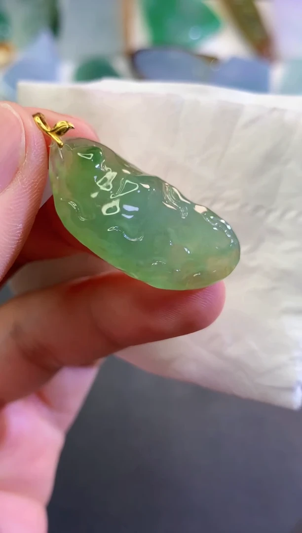 翡翠18K金镶嵌吊坠(不含链)544